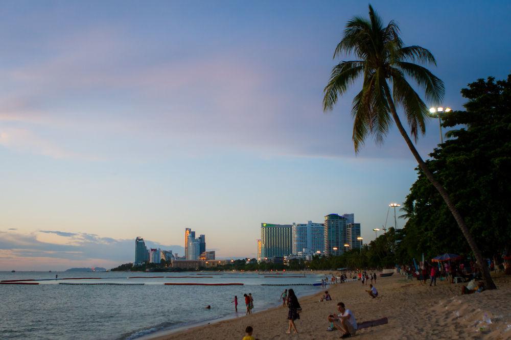 Eastiny Place Hotel Pattaya Luaran gambar