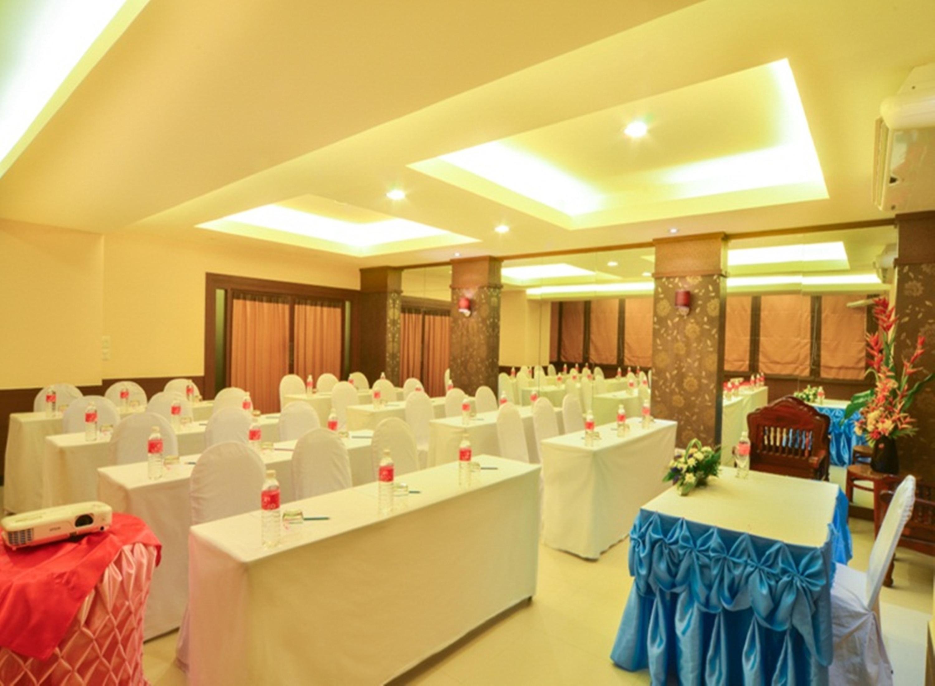 Eastiny Place Hotel Pattaya Luaran gambar