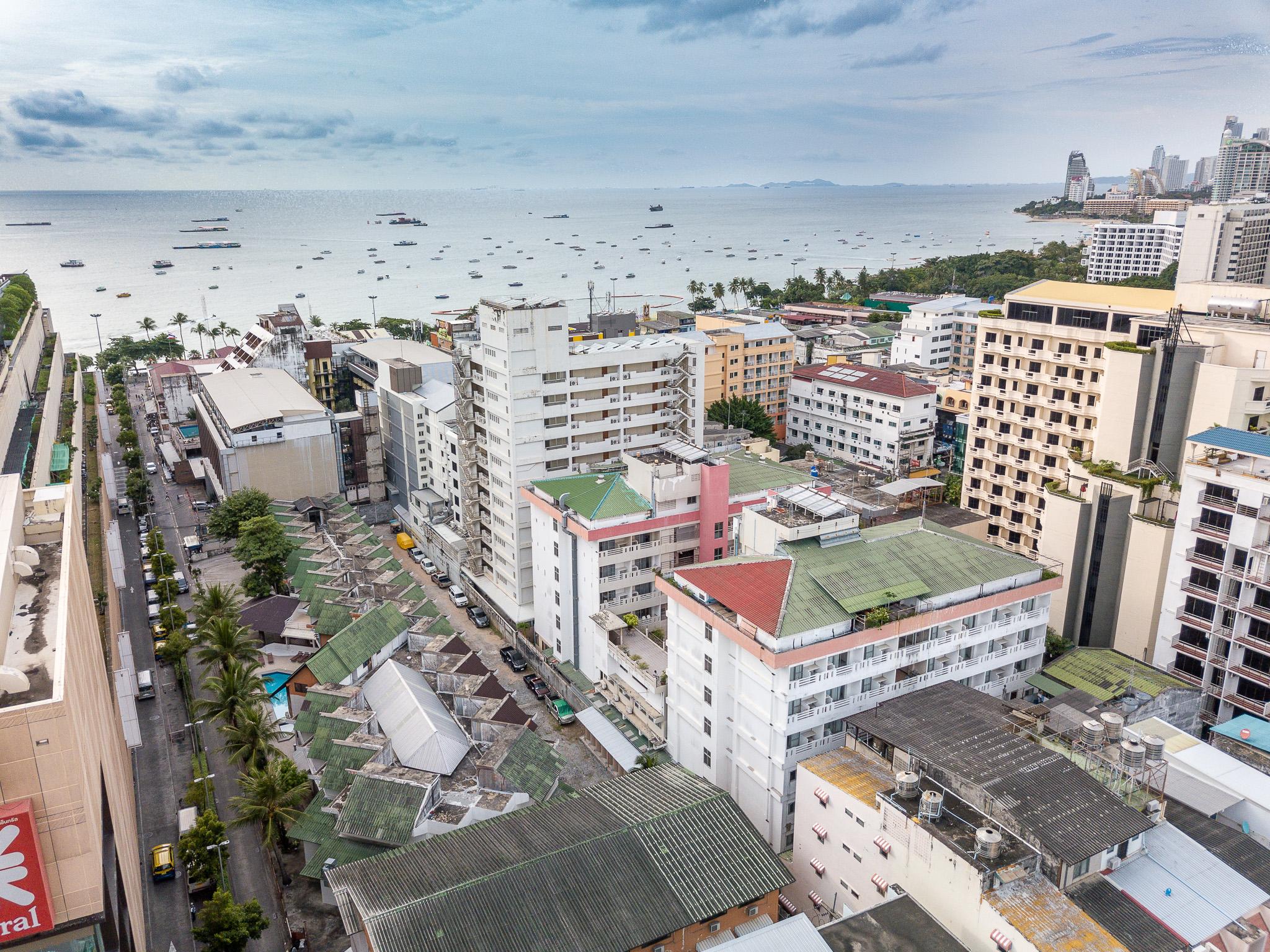Eastiny Place Hotel Pattaya Luaran gambar