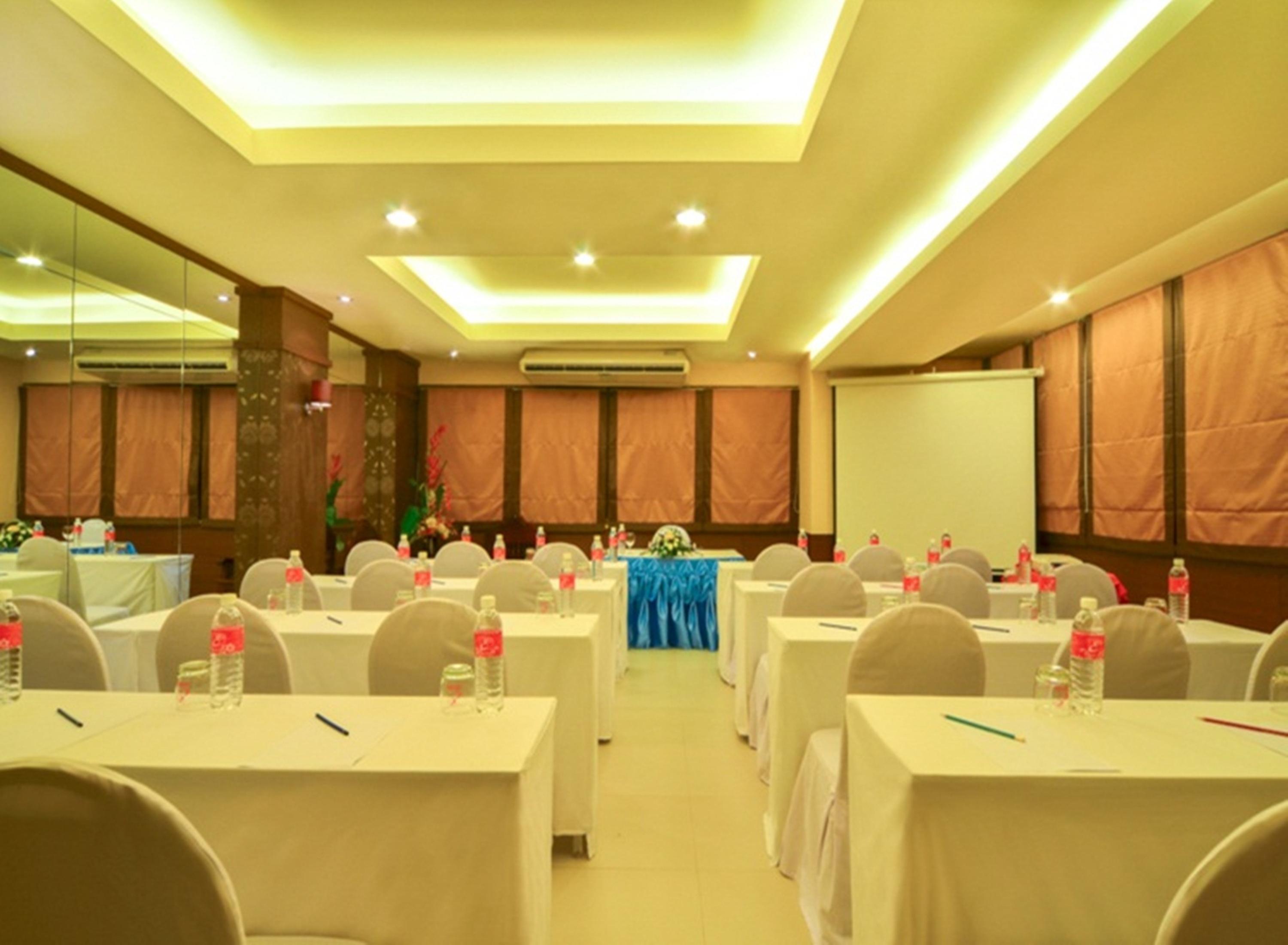 Eastiny Place Hotel Pattaya Luaran gambar