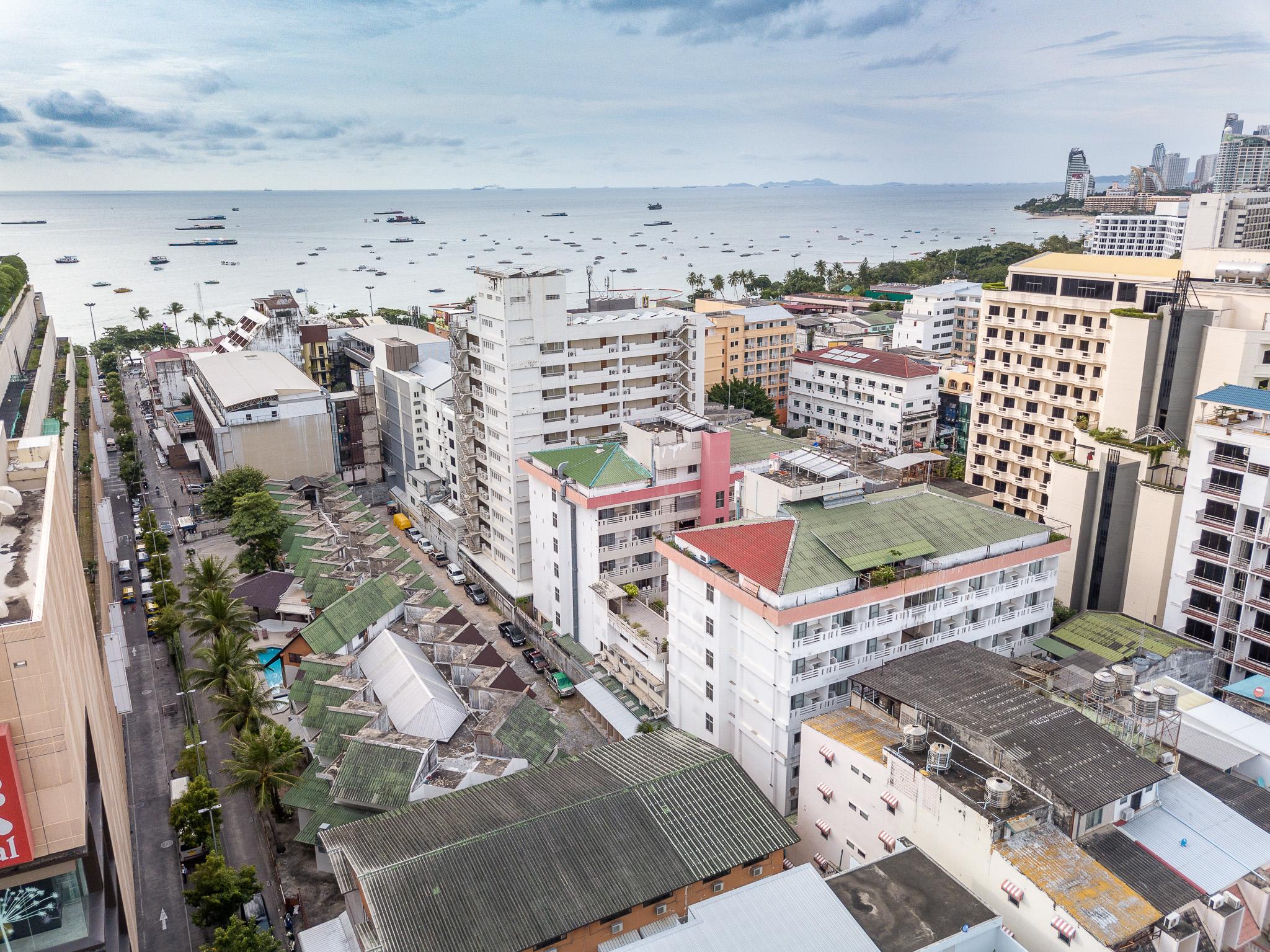 Eastiny Place Hotel Pattaya Luaran gambar